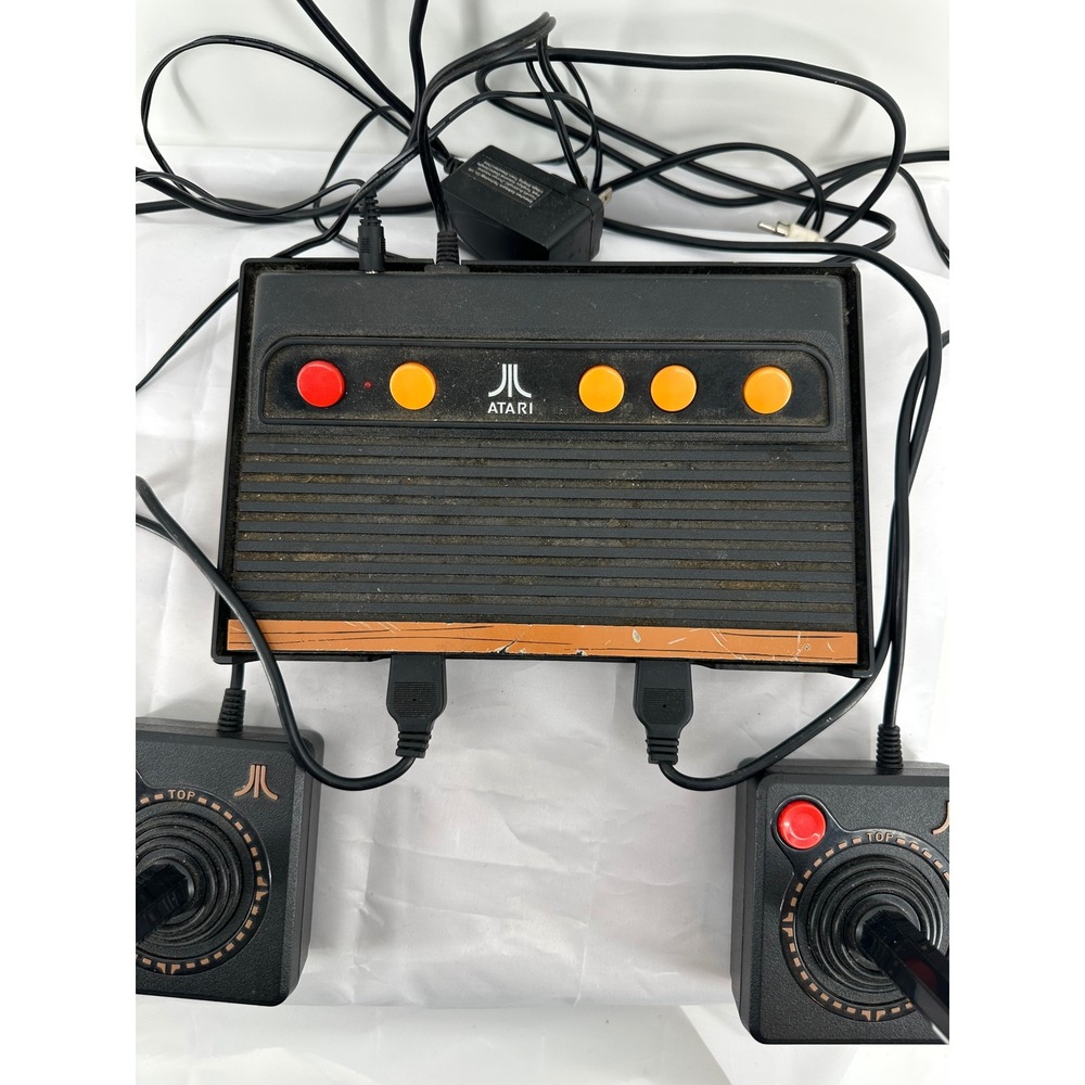 Atari Flashback Classic Game Console with 2 Joysticks and Power Adapter H10608 - Picture 3 of 6